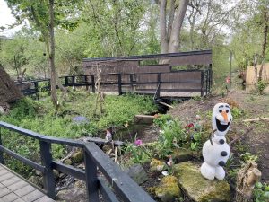 Family-walk-leeds